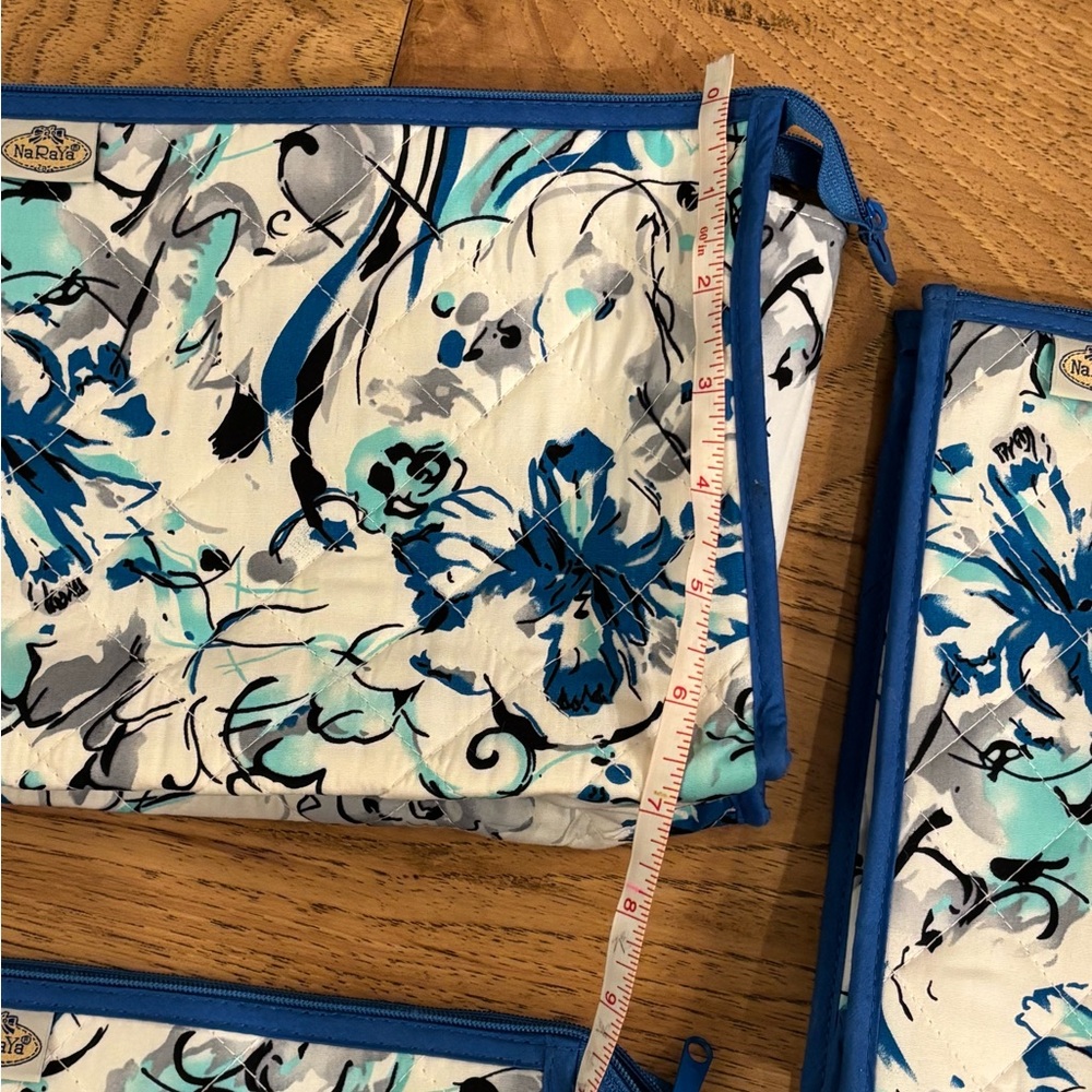 NaRaYa set of three toiletry bags - Picture 8 of 12